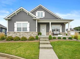 948 Hayfield Cir, Crown Point, IN 46307