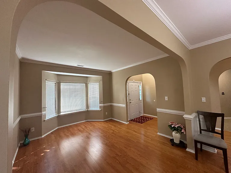 404 Treybrooke Dr — Photo 13