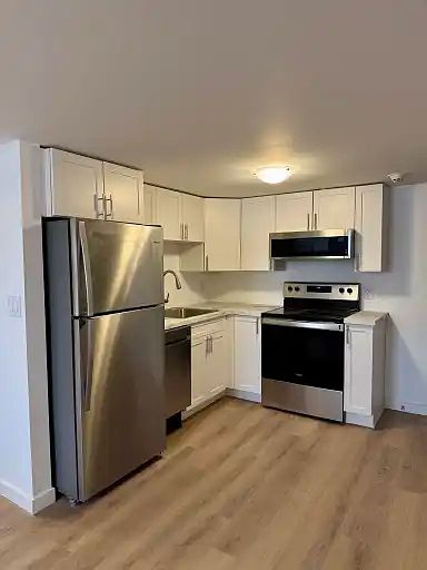 1st image of 511 Munroe Ave #1B