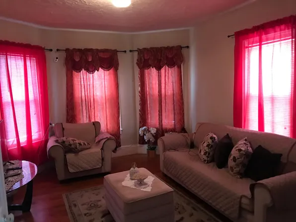 109 Arthur St #4E, Brockton, MA 02302