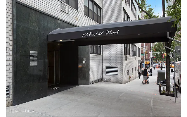 Rented by Douglas Elliman | media 17