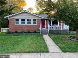 907 Myers Cir SW, Vienna, VA 22180