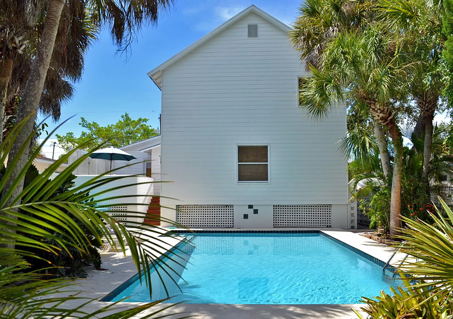 Key West style home on Siesta Key minutes to village and beaches — Photo 4