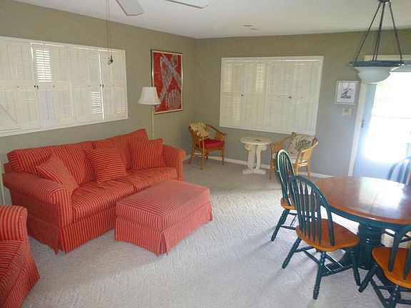 4th image of 3252 NE 13th St APT 206