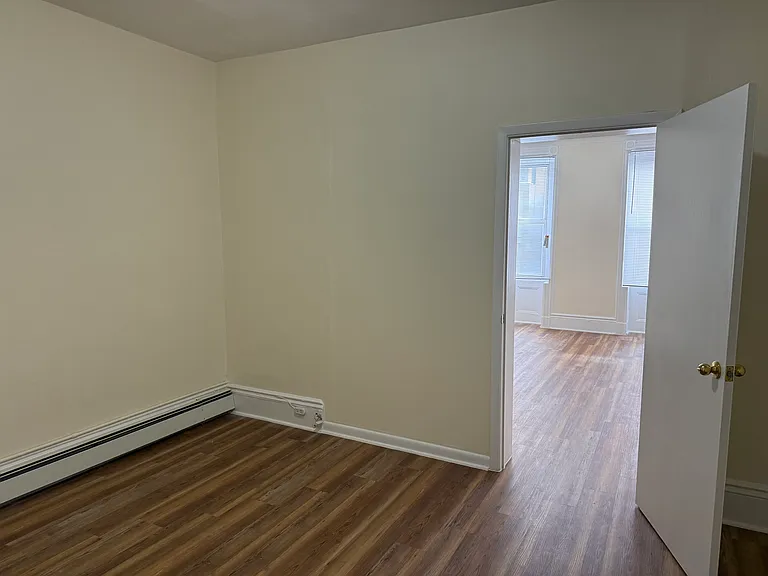 702 Willow Ave #4 — Photo 4
