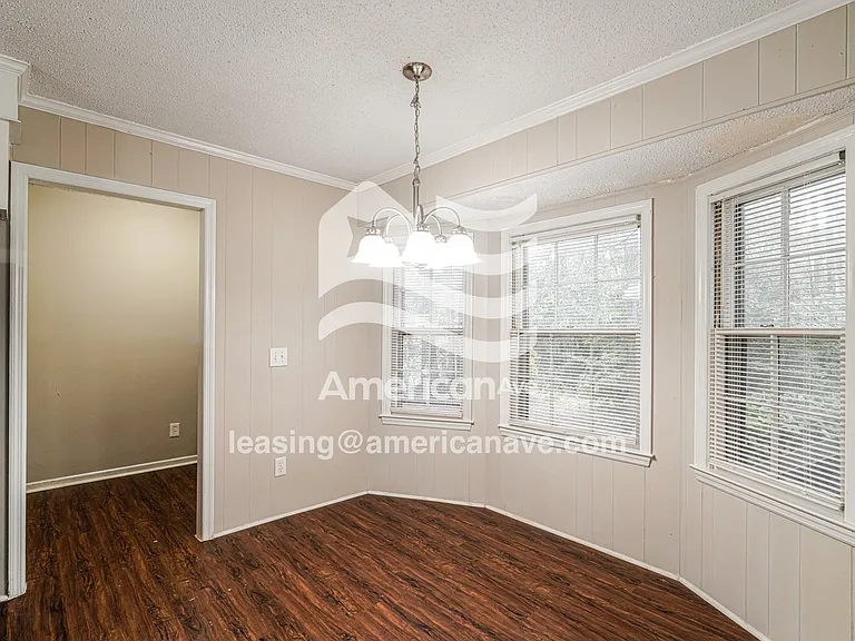 1597_003_dining_room_3.jpg
