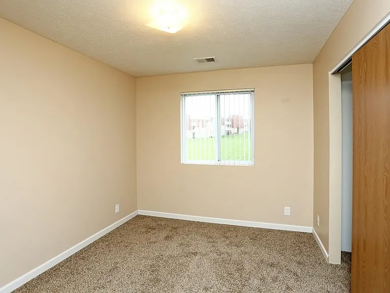 Residences at Fox Pointe — Photo 6