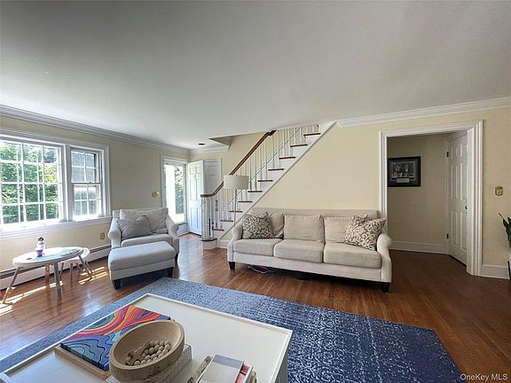 5th image of 6 Beech Hill Rd