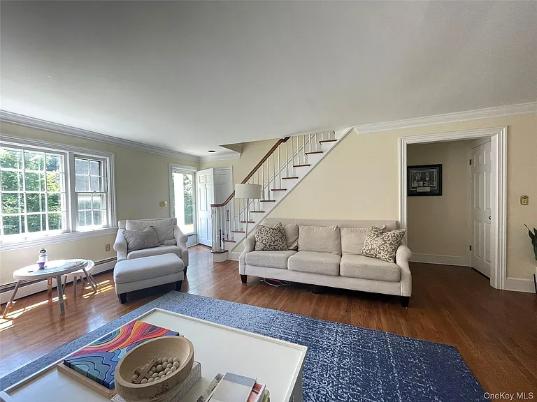 6 Beech Hill Rd — Photo 5