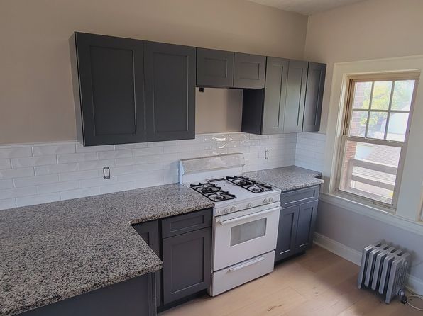 1419 W 110th St APT 10