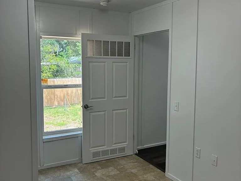 1416 Robin St — Photo 23