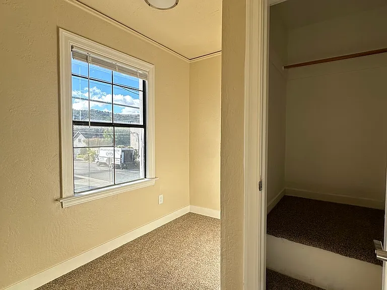 1107 Estudillo St — Photo 13