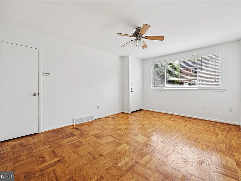 348 Ripka St #2 — Photo 6