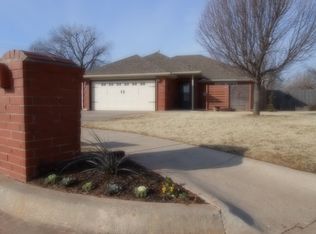 503 S Castlerock Ln, Mustang, OK 73064