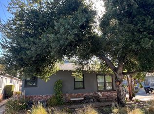 132 N Beachwood Dr #B, Burbank, CA 91506