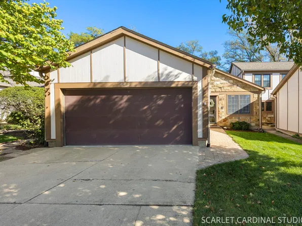 913 Wheaton Oaks Dr, Wheaton, IL 60187