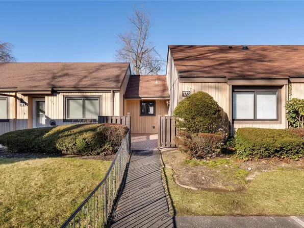 173 Strathmore Gate Drive #173, Stony Brook, NY 11790