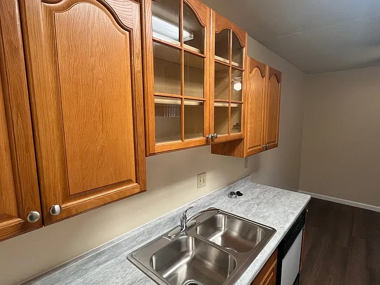 1424 Alamo Dr — Photo 22