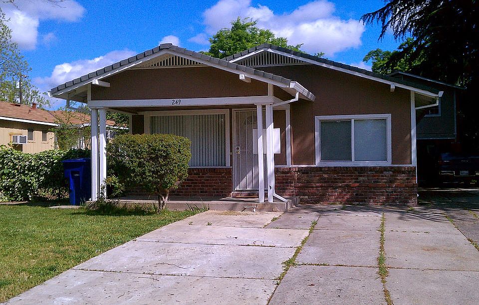 2nd image of 249 Redwood Ave