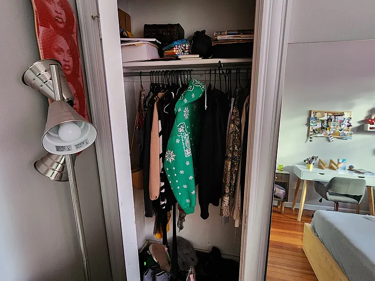Lambert St — Photo 15