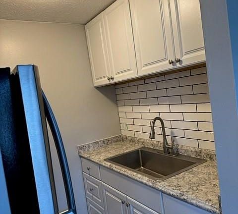 5th image of 3821 S Jefferson Ave #9