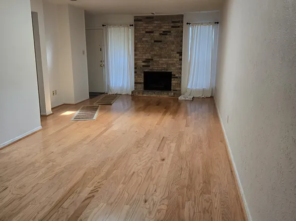 7520 Highmont St, Dallas, TX 75230