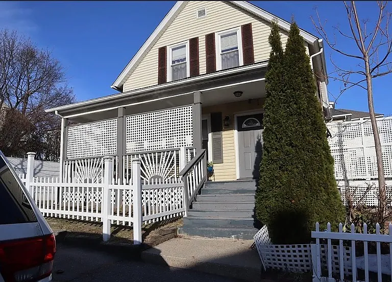 81 Pilgrim Ave — Photo 1