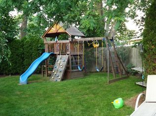 42 Superior Rd, Floral Park, NY 11001