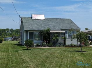 4551 W Harbor Rd, Port Clinton, OH 43452
