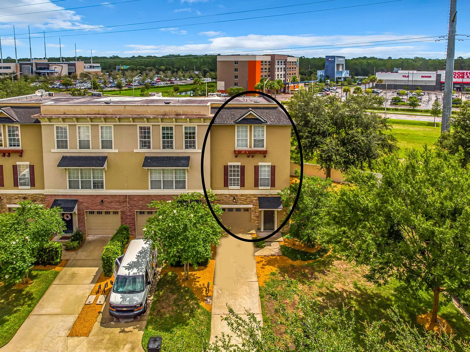 4 bed, 3.5 bath, 2142 sqft, $2,500 — Photo 4