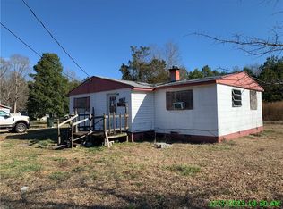 2308 Hosier Rd, Suffolk, VA 23434