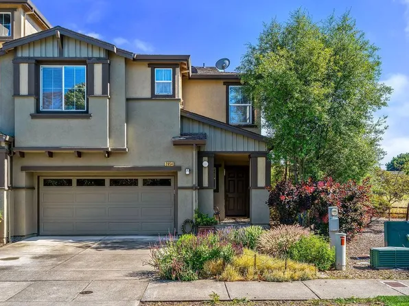2854 Pearblossom Drive, Santa Rosa, CA 95407
