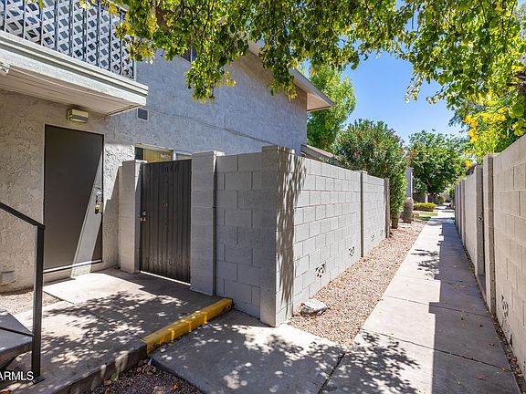 5th image of 1047 N 84TH Place