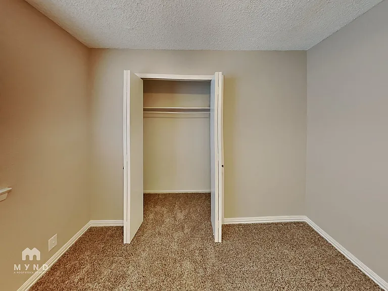 129 NE Michael Dr — Photo 8