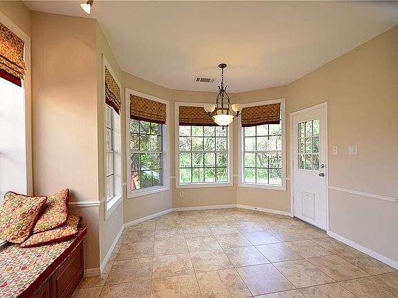 5th image of 4920 China Garden Dr