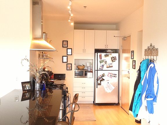 3rd image of 3021 Holmes Ave APT 408