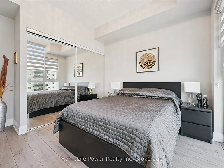1 Hurontario St #1201 — Photo 31