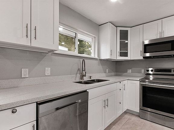 5th image of 20219 Fremont Ave N