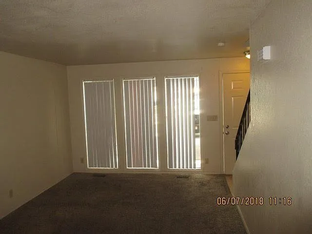 6531 W Douglas St — Photo 2