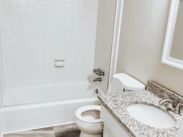 1744 N Hamilton St #B — Photo 11