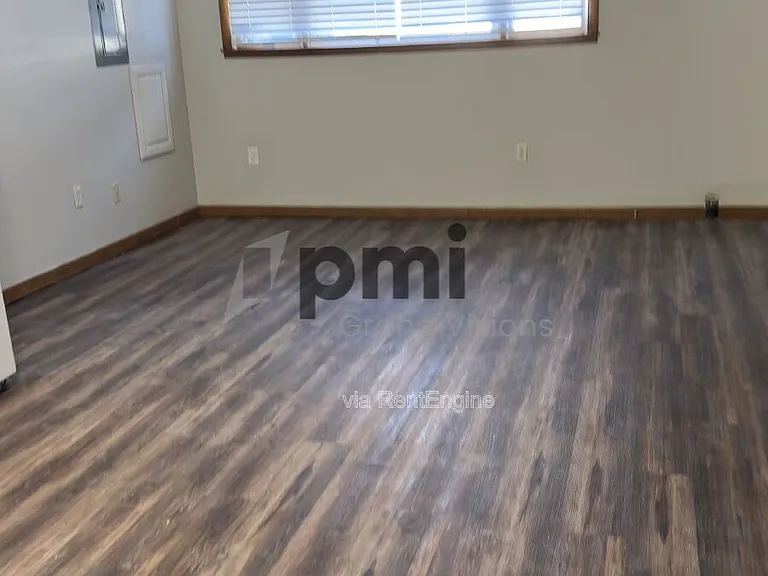 16 W Buchanan Ave #4 — Photo 2