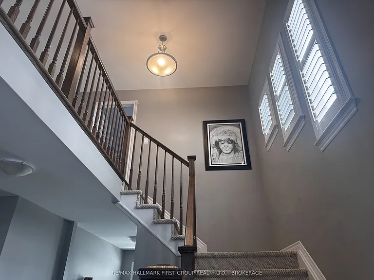 1098 Woodhaven Dr — Photo 6