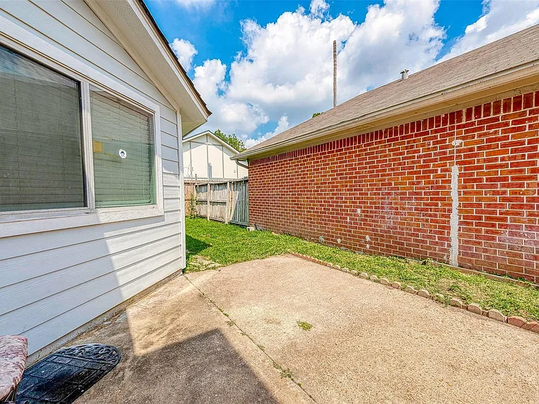 9310 Corner Oaks Ln — Photo 35