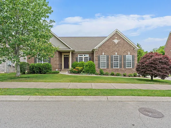 1033 Queens Pl, Spring Hill, TN 37174