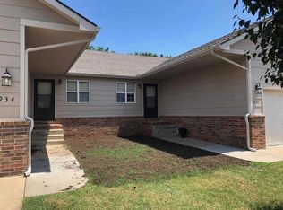 932 N Cedar Point Cir, Rose Hill, KS 67133