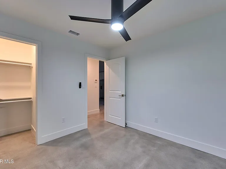 219 Sandberg St #B — Photo 24