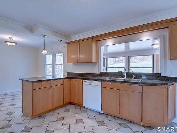 3rd image of 162 Loehr Road