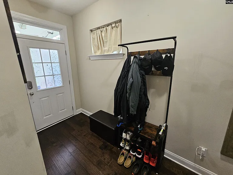 124 Harvest Glen Ln — Photo 3
