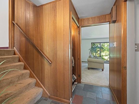 4th image of 241 McLaughlin Dr