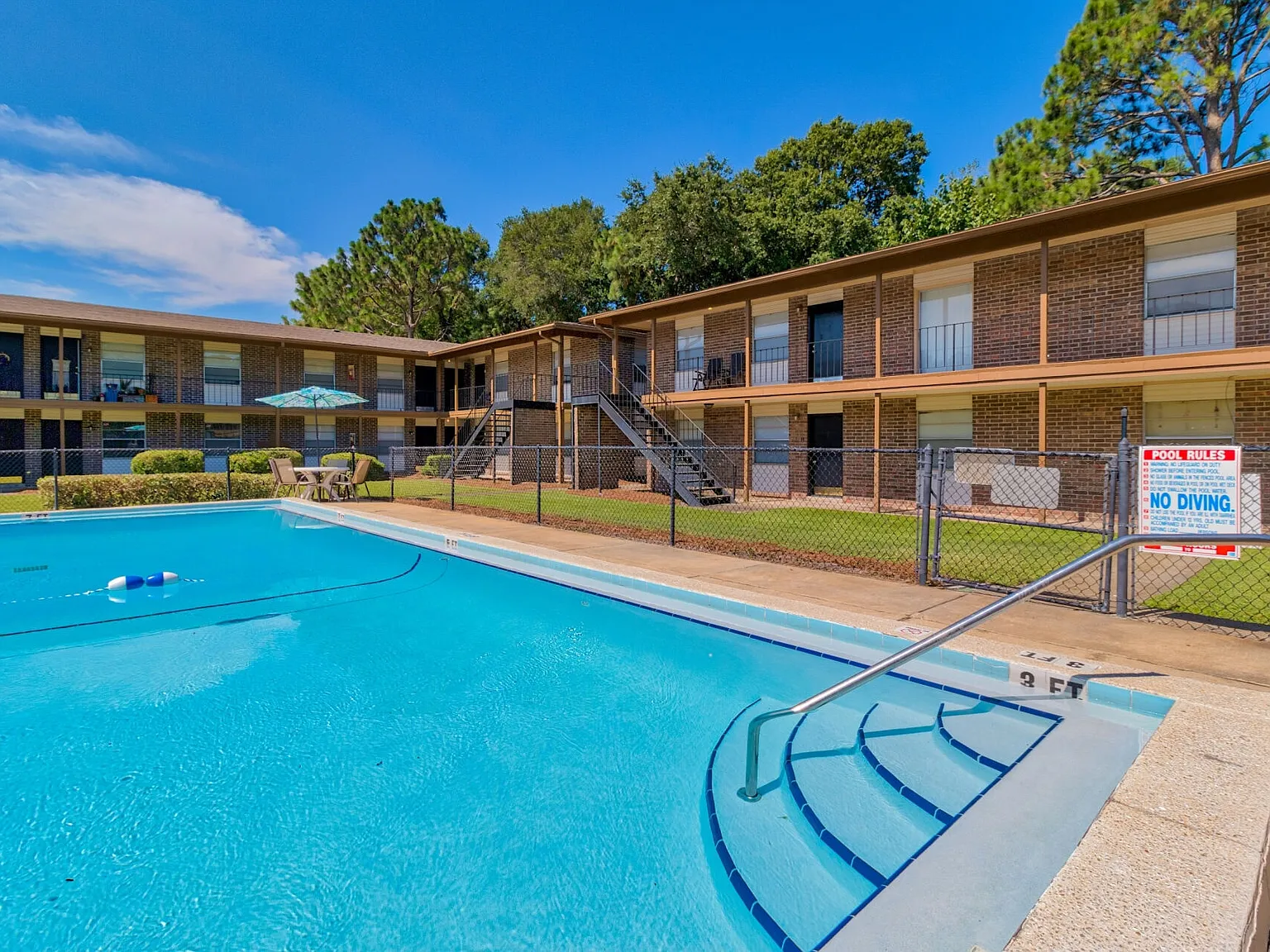 Villager Apartments — Photo 1
